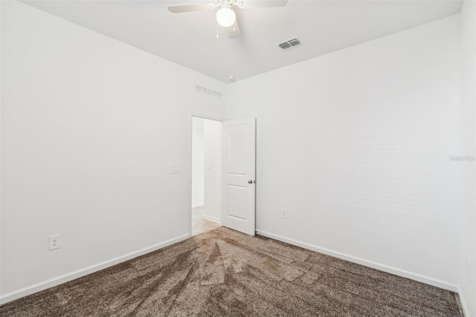 RANCHES/LK MCLEOD II - Residential