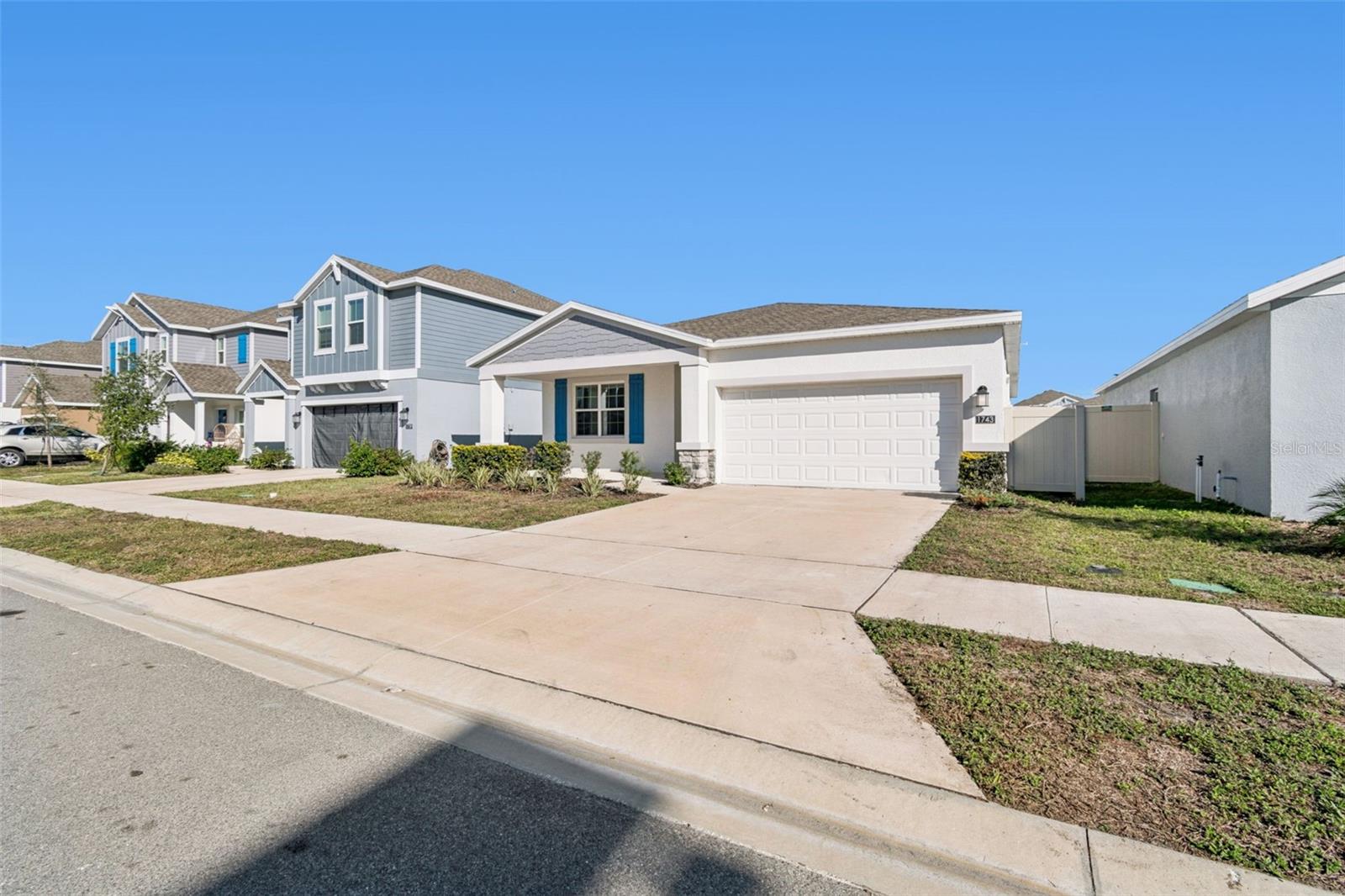 RANCHES/LK MCLEOD II - Residential