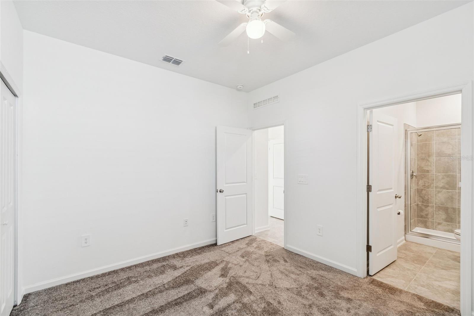 RANCHES/LK MCLEOD II - Residential