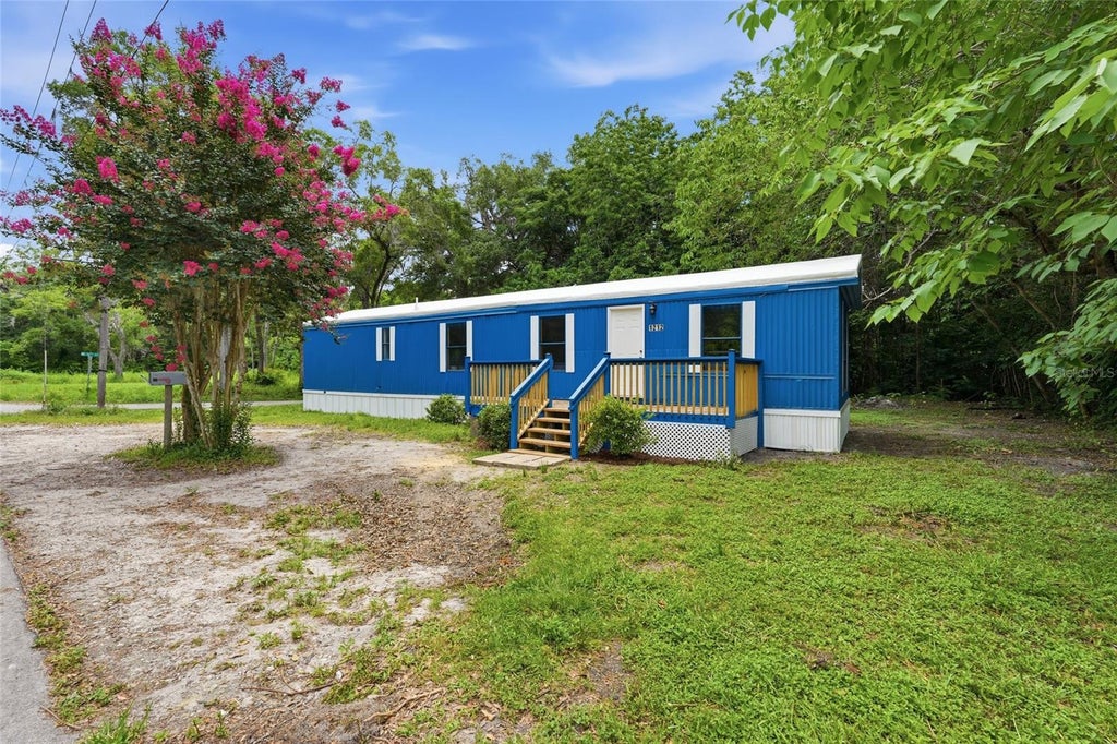 Photo of 1212 NE 1st Avenue, Williston, FL 32696 (MLS # GC541174)