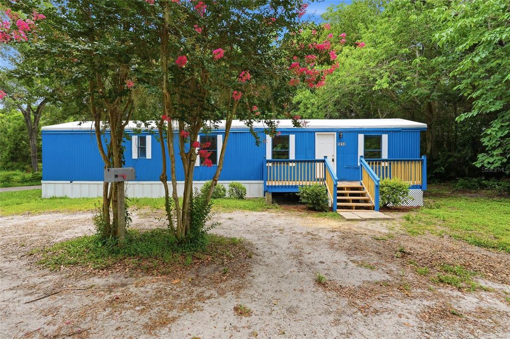 Photo of 1212 NE 1st Avenue, Williston, FL 32696 (MLS # GC541174)