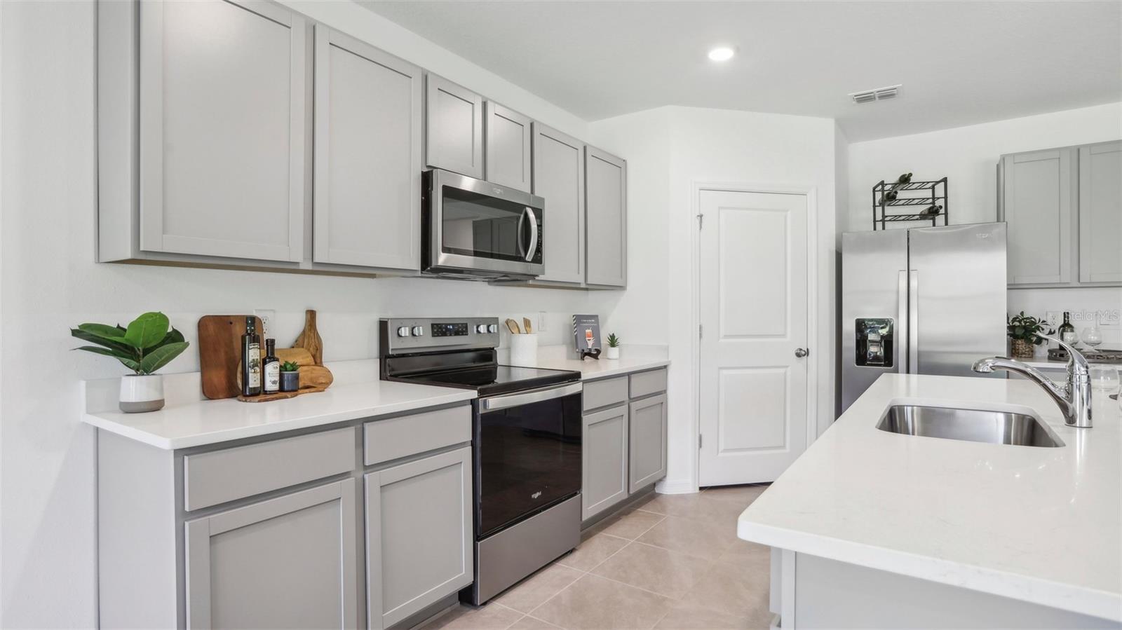 SUMMIT VIEW - Residential