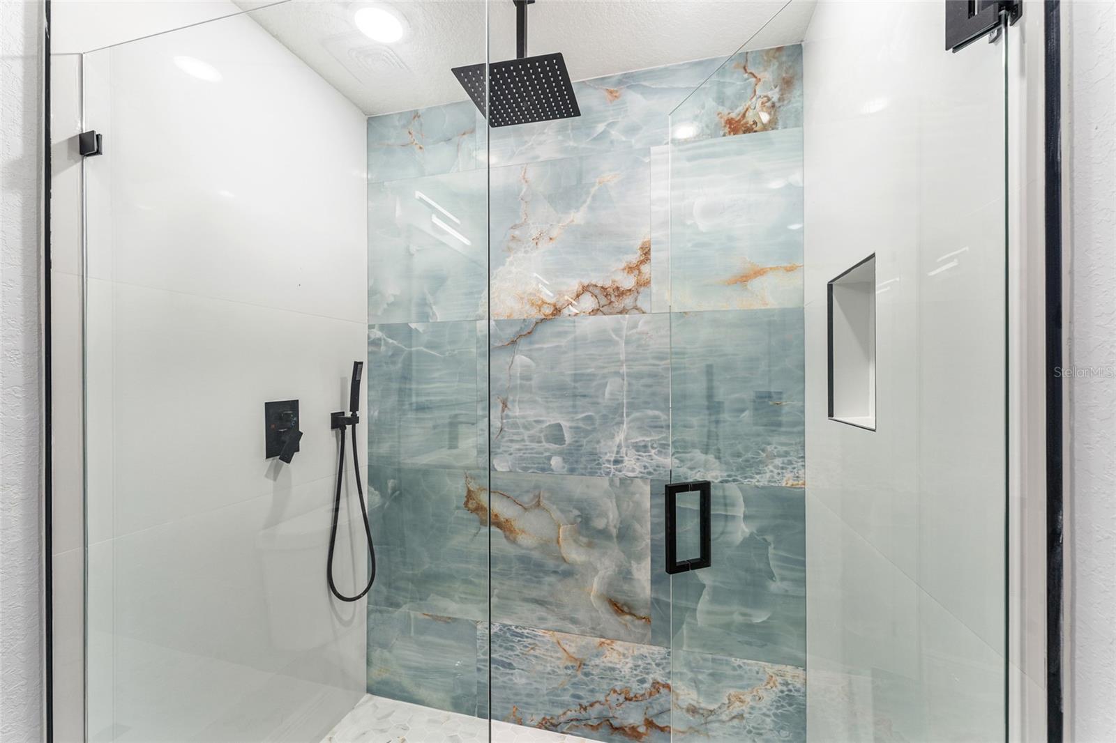 RAINBOW LAKES ESTATE - Residential