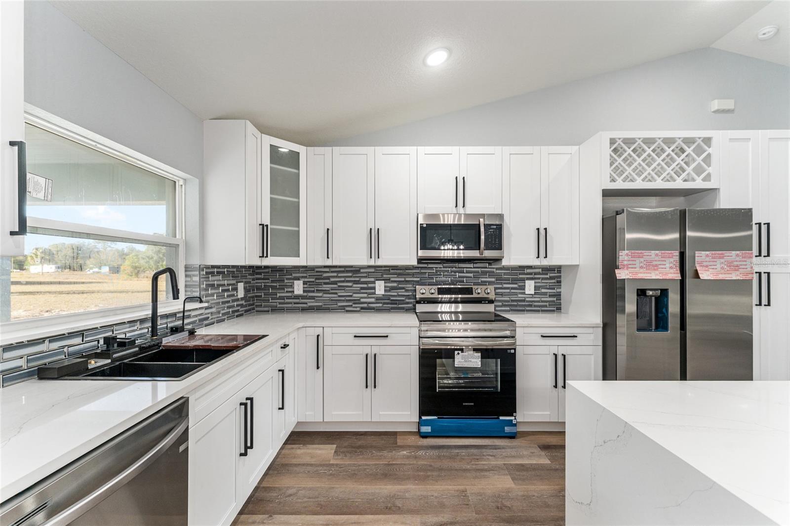 RAINBOW LAKES ESTATE - Residential