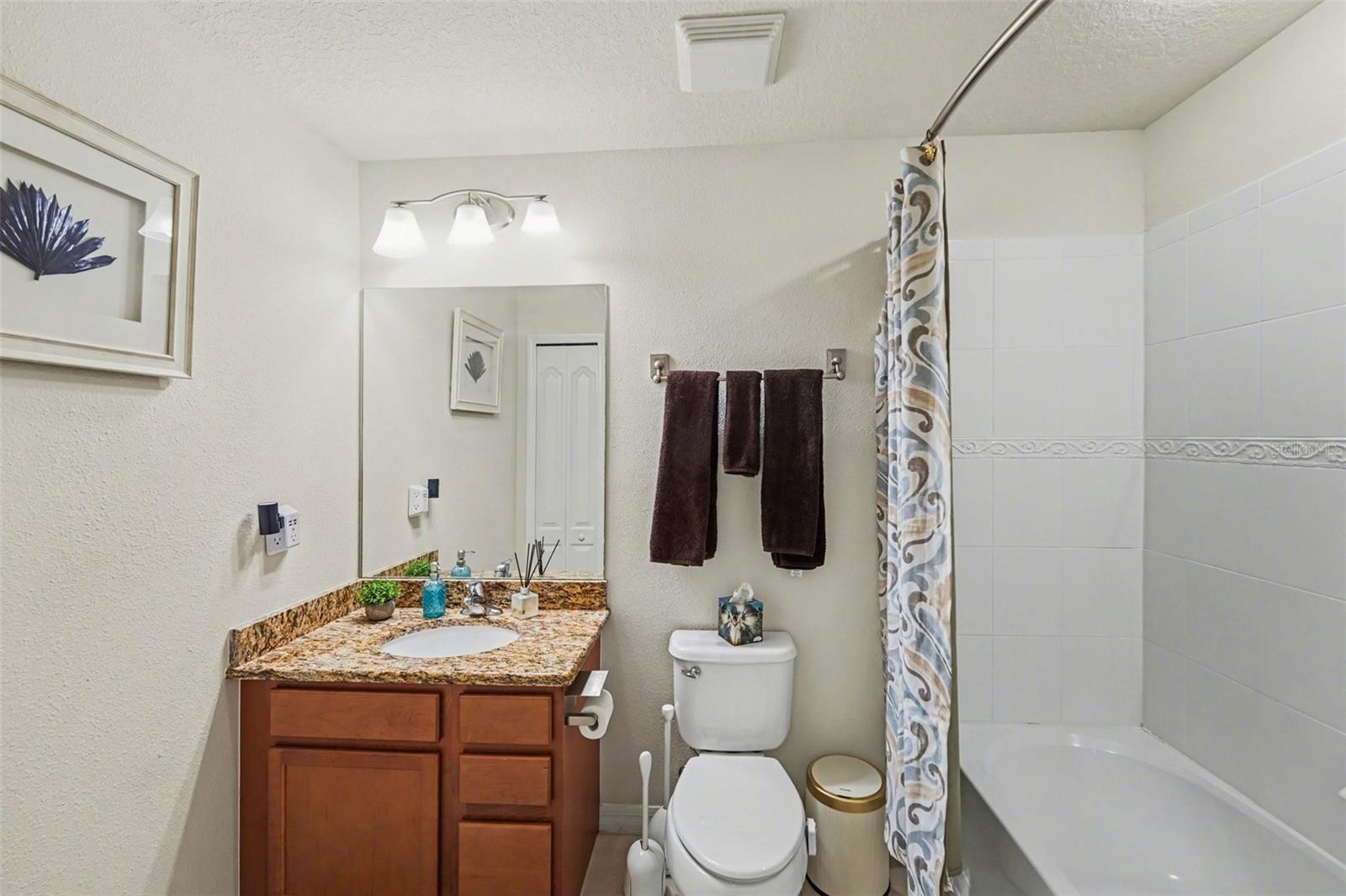 BAY ISLE LANDINGS - Residential