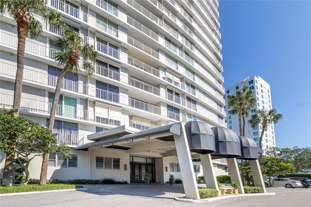 Photo of 2611 Bayshore Boulevard #205, Tampa, FL 33629 (MLS # TB8560749)