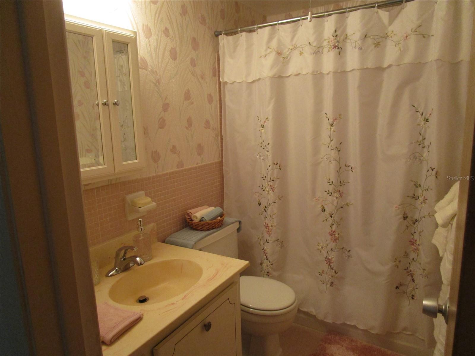 TOWN APTS CONDO - Residential