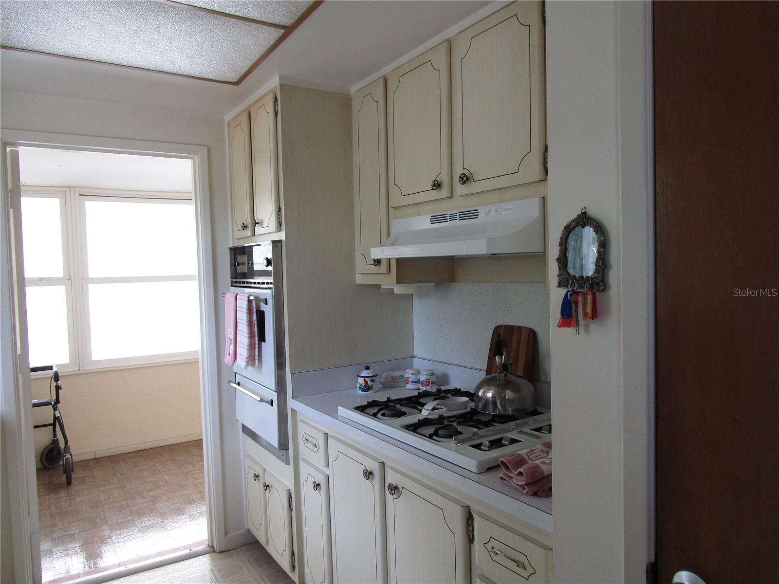 TOWN APTS CONDO - Residential