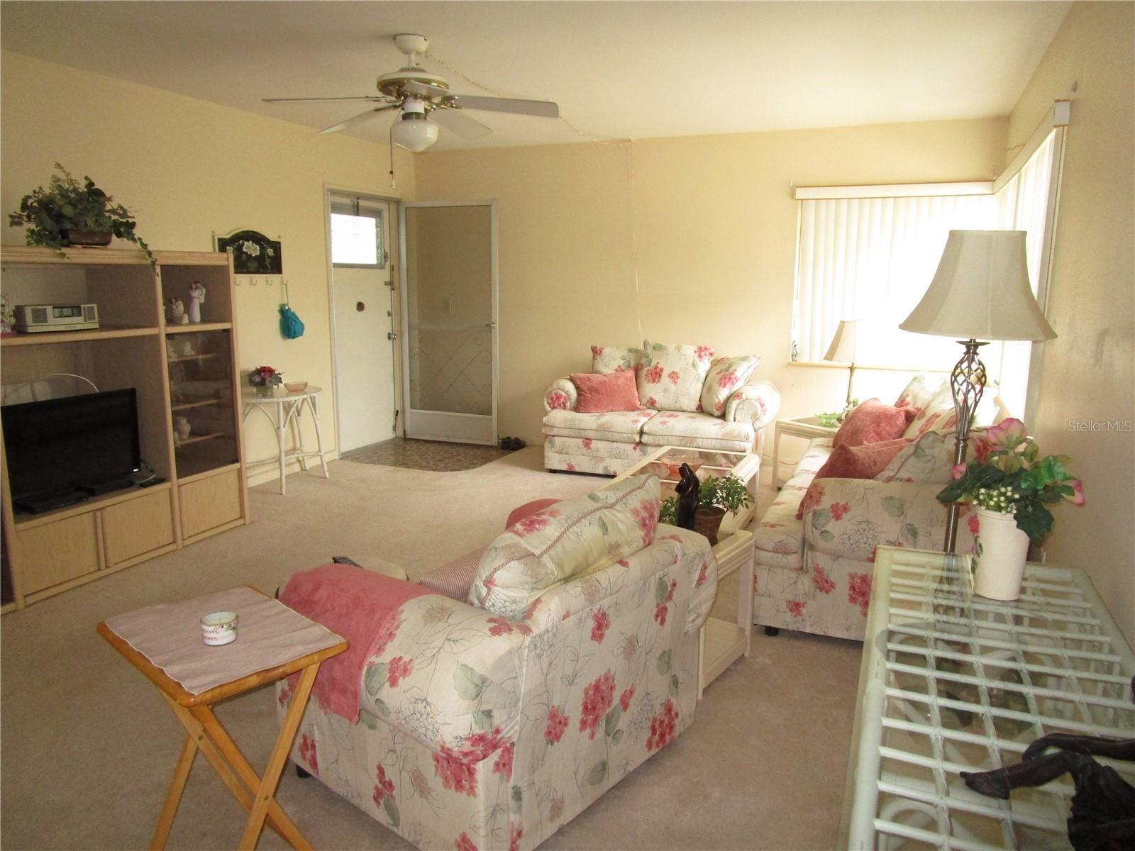 TOWN APTS CONDO - Residential