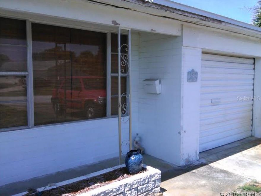 GREAT BEACH HOUSE, JUST A BLOCK FROM THE OCEAN!!  CLEAN STREET WITH PRIDE OF OWNERSHIP.  SOLID CONCRETE BLOCK HOME WITH JUST ENOUGH SPACE TO ENJOY THE LIFESTYLE!  NEW SEPTIC, NEW WINDOWS, GABLE ROOF ONLY 4YRS OLD AND FULLY FURNISHED,JUST COSMETIC WORK NEEDED AND BEING COMPLETED. ..MOVE IN READY!  BRING ALL OFFERS...SELLER VERY MOTIVATED! ;Water: City