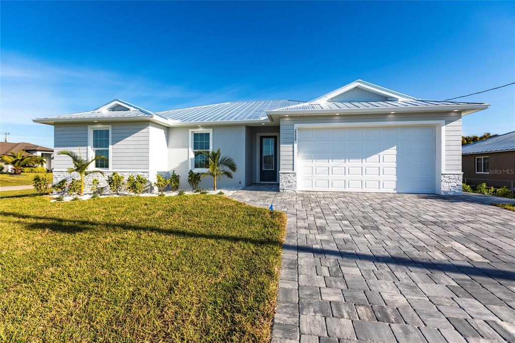 Photo of 2729 SW 4th Terrace, Cape Coral, FL 33991 (MLS # C7506571)