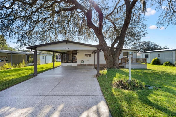 732 ROYAL PALM AVE, LADY LAKE, FL 32159 - Image dbf7eeca3d2d3f5a5de2318baae1777c/716521674