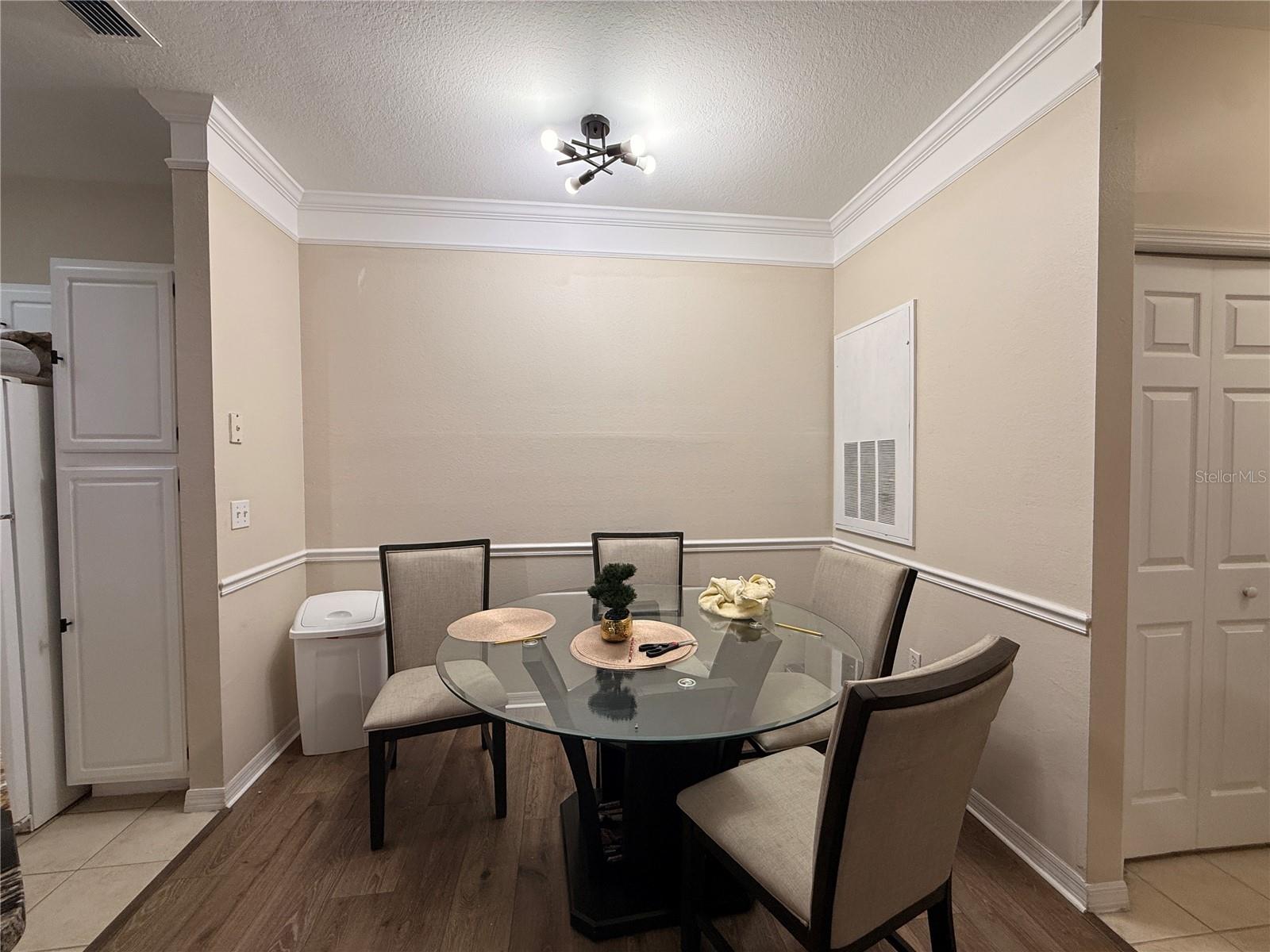 HAMPTONS/METROWEST - Residential