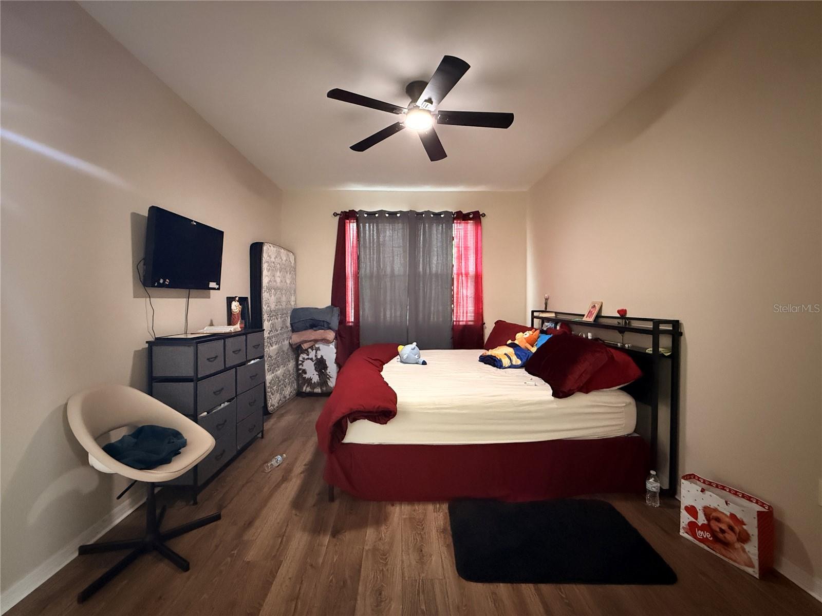 HAMPTONS/METROWEST - Residential