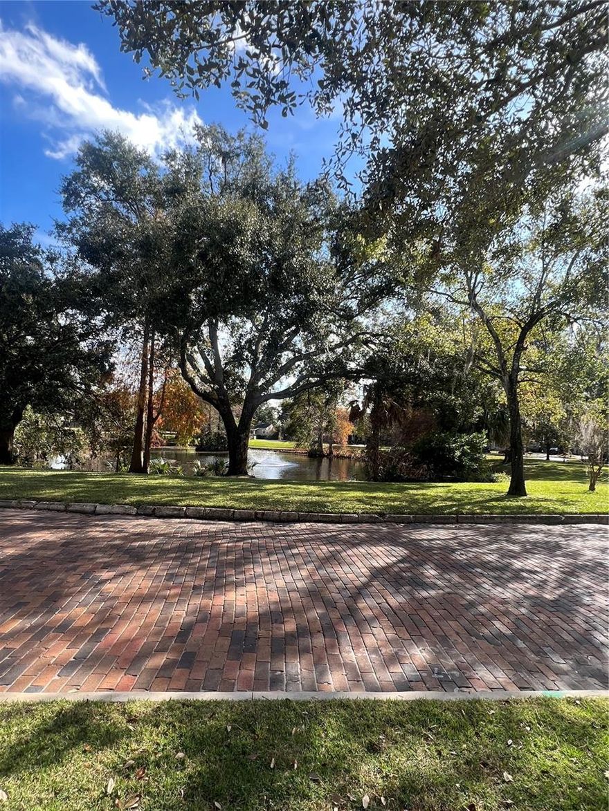 Rare corner lot with stunning views of Lake Midget, located in the heart of Winter Park within an area of modern new-construction homes. This build-ready property offers an exceptional opportunity to create a custom residence in one of the city’s most desirable neighborhoods. Just minutes from Park Avenue and Winter Park Village, with easy access to premier dining, shopping, and entertainment.
Lots like this are seldom available. Whether you’re envisioning a custom residence or an investment in one of Central Florida’s most desirable neighborhoods, this is a truly rare opportunity in the heart of Winter Park.