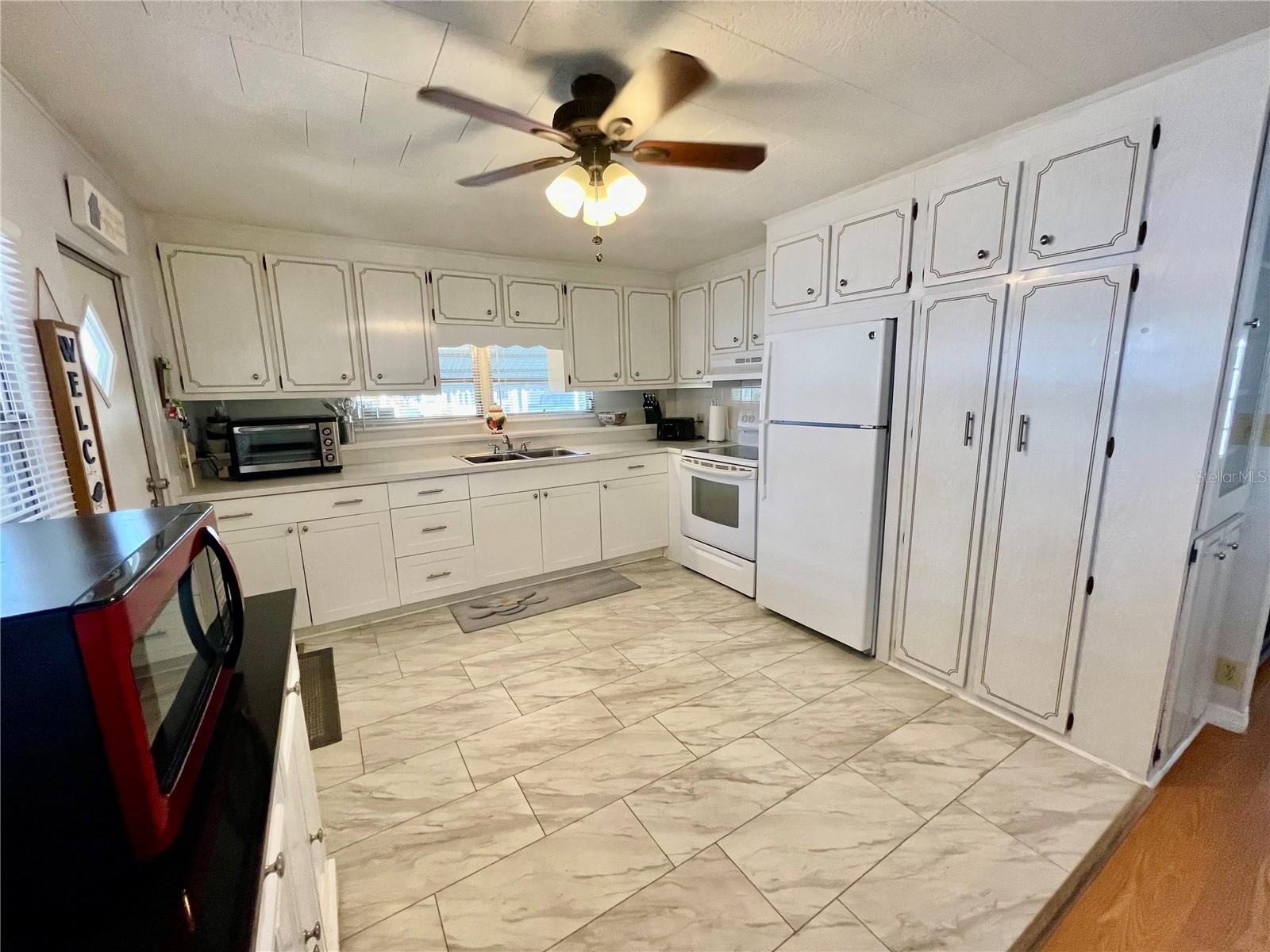 SUNSET PALMS UNREC - Residential