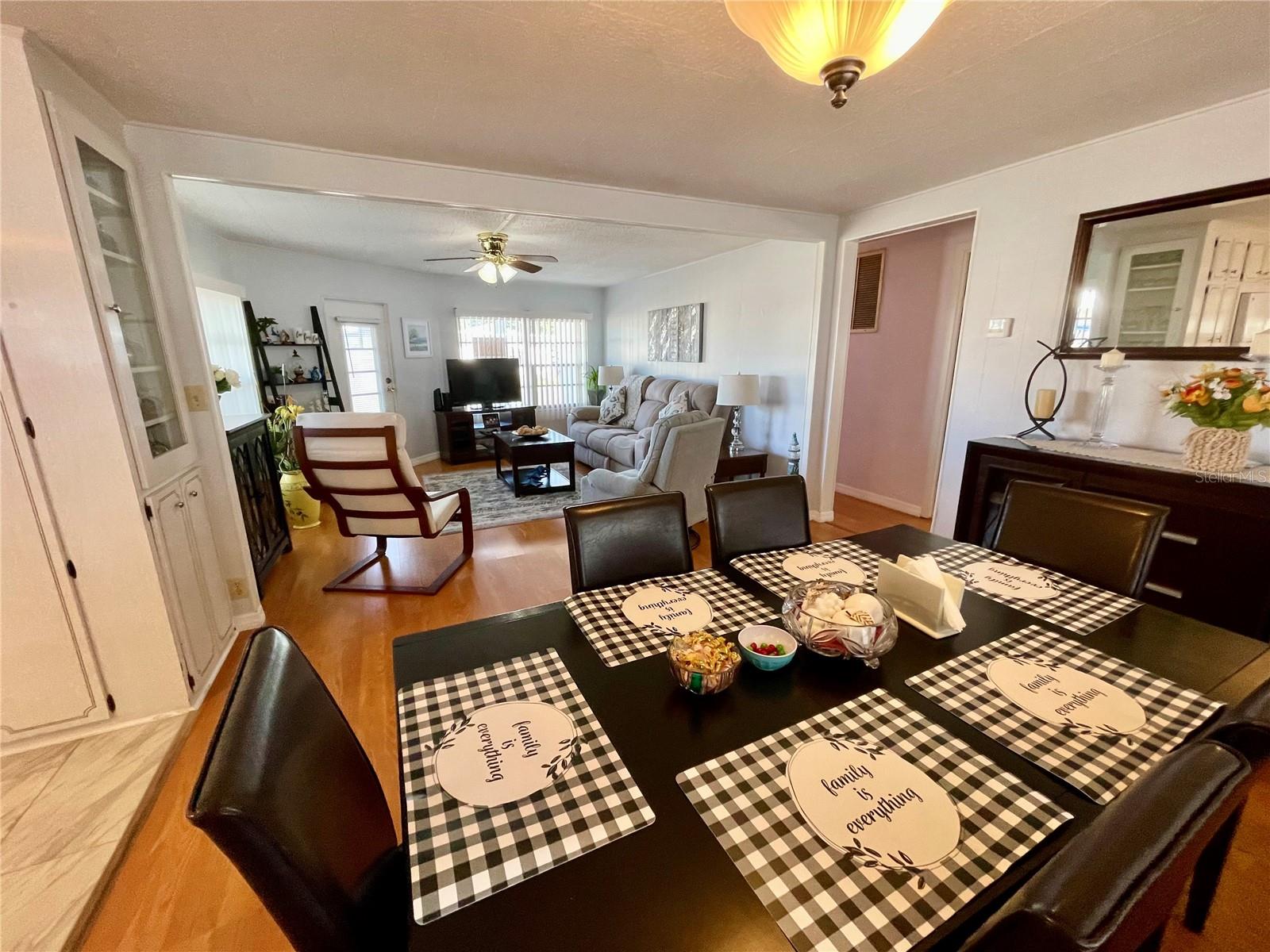 SUNSET PALMS UNREC - Residential