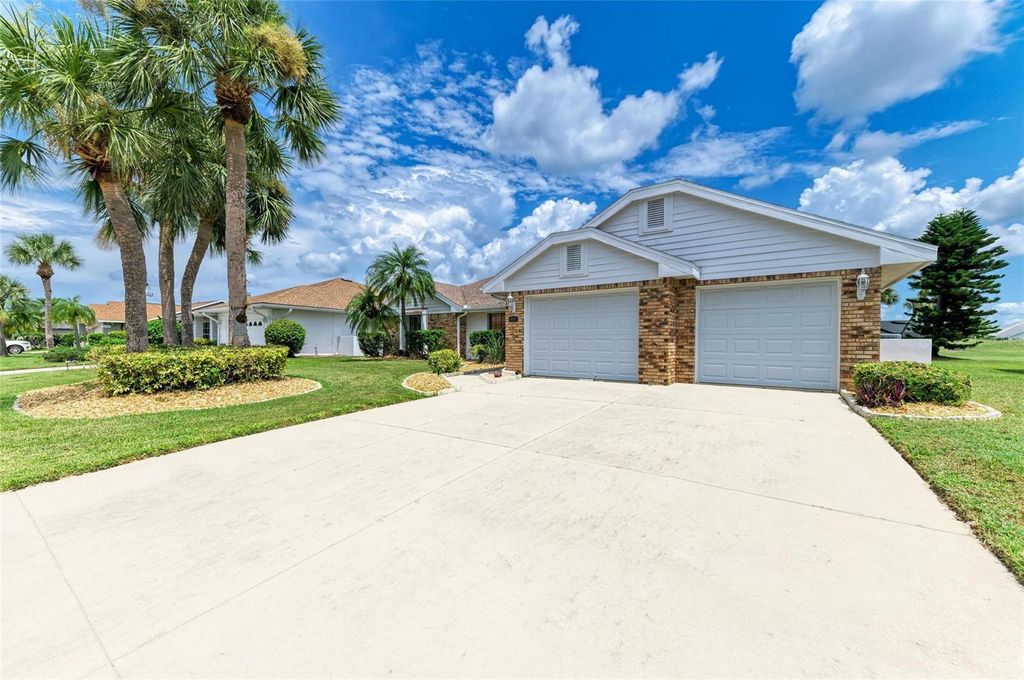 Photo of 4217 Augusta Terrace E, Bradenton, FL 34203 (MLS # A4662758)