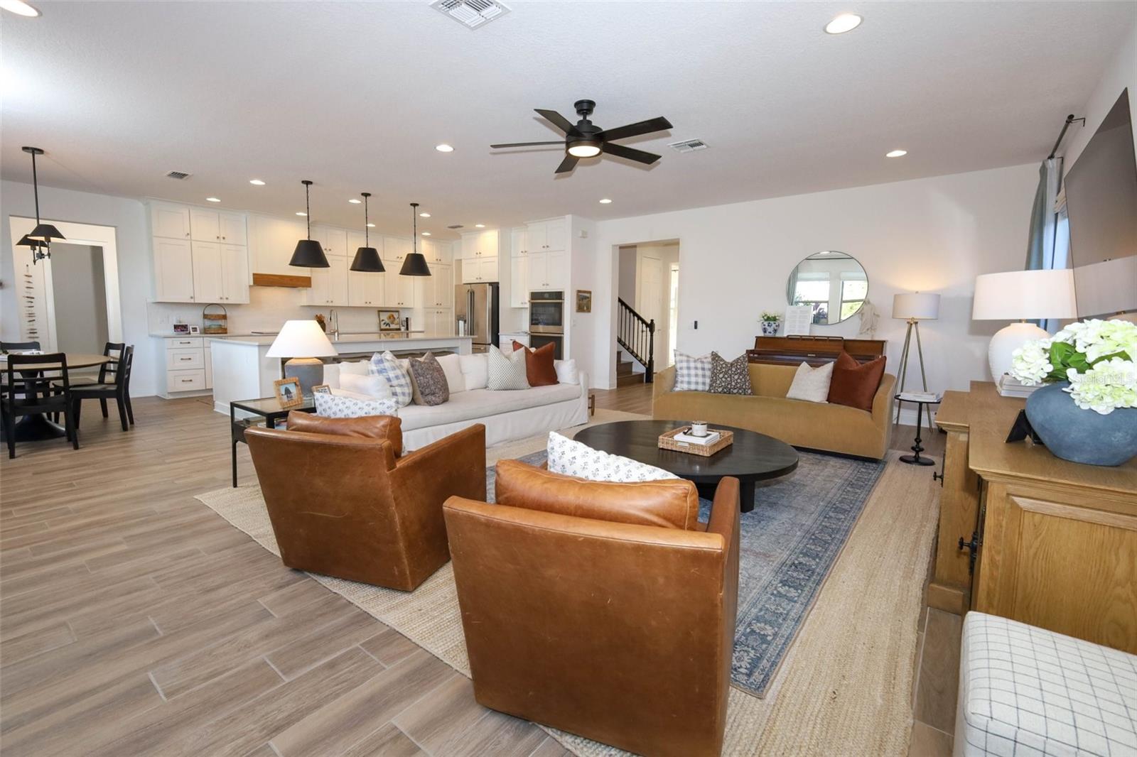 HIDEAWAY COVE AT OVIEDO PH 1 - Residential