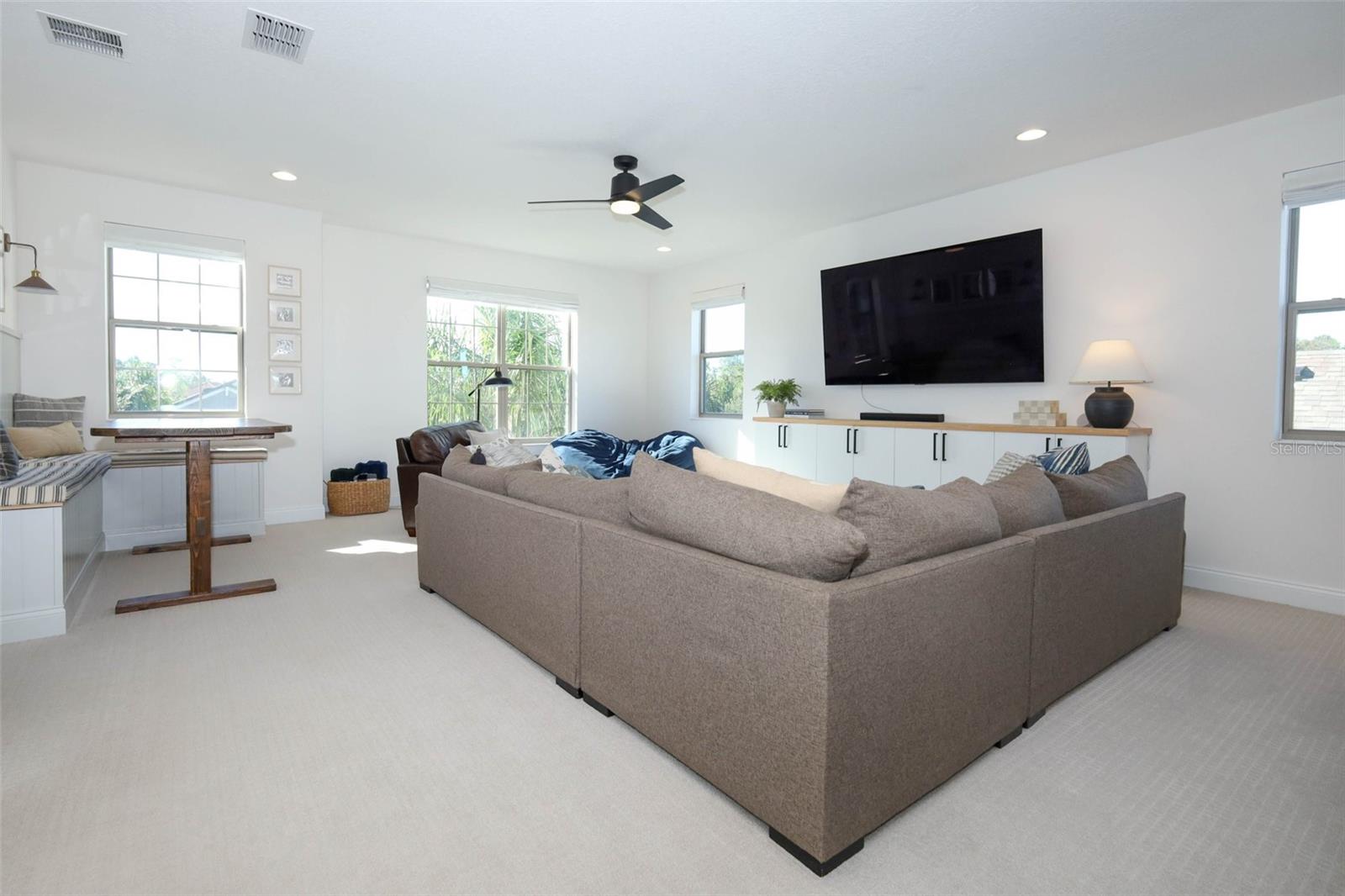 HIDEAWAY COVE AT OVIEDO PH 1 - Residential