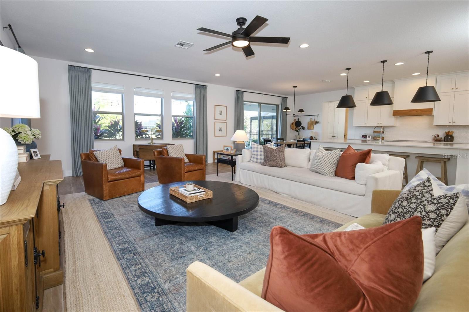 HIDEAWAY COVE AT OVIEDO PH 1 - Residential