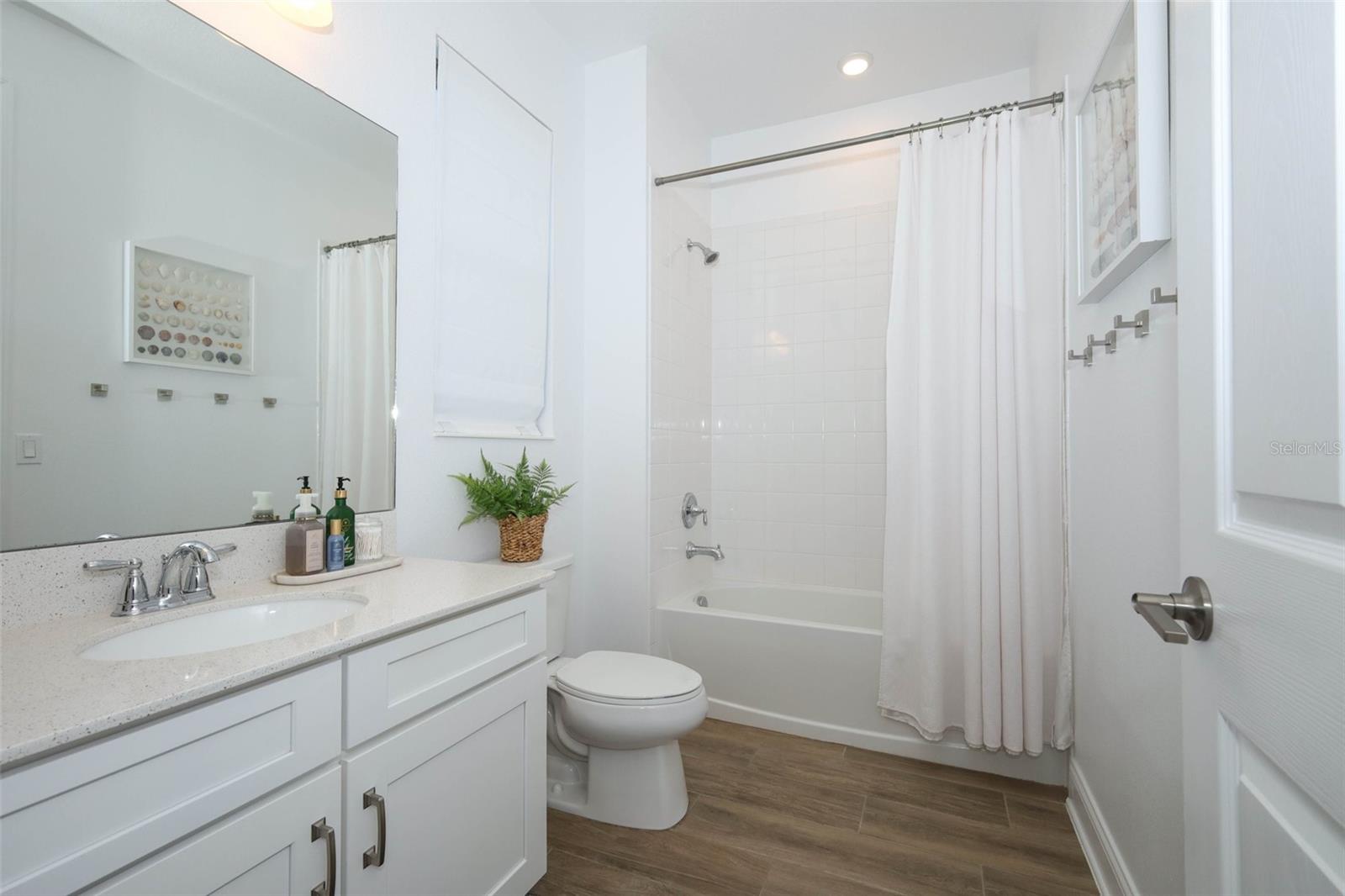 HIDEAWAY COVE AT OVIEDO PH 1 - Residential