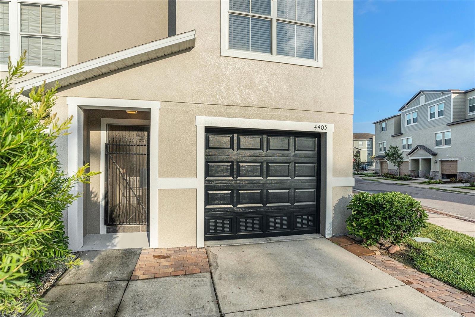 Photo 4 of 30 of 4405 TUSCAN LOON DRIVE townhome