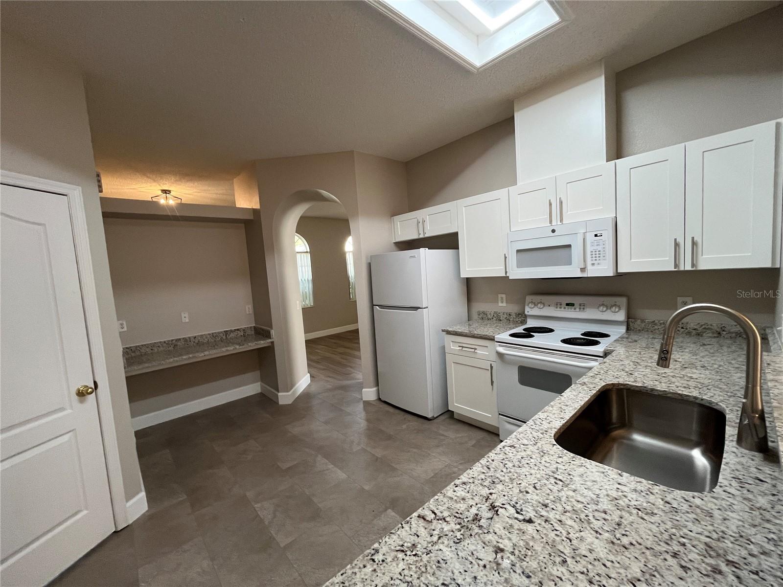 HICKORY COVE 50 149 - Residential Lease