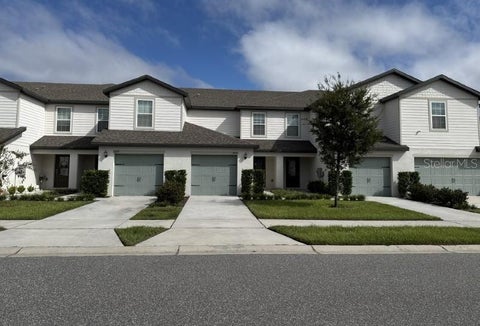 Photo of 1695 Wynford Circle, Tavares, FL 32778 (MLS # O6446991)