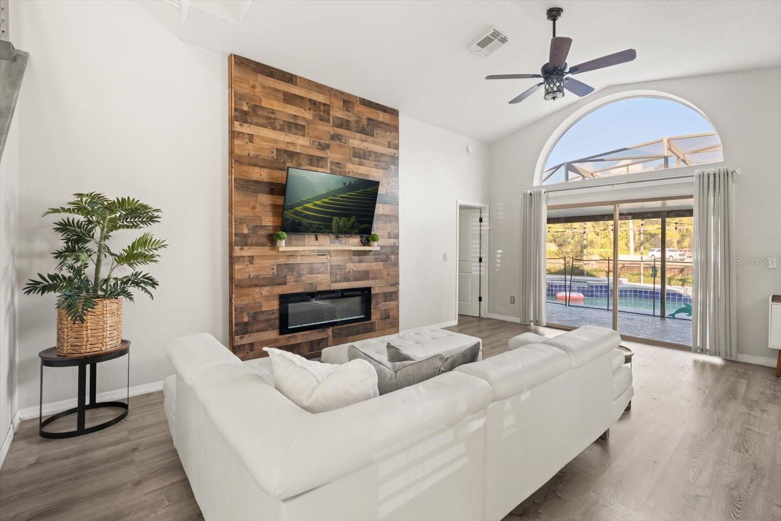 TWIN RIVERS SEC 4 UNIT 1 - Residential