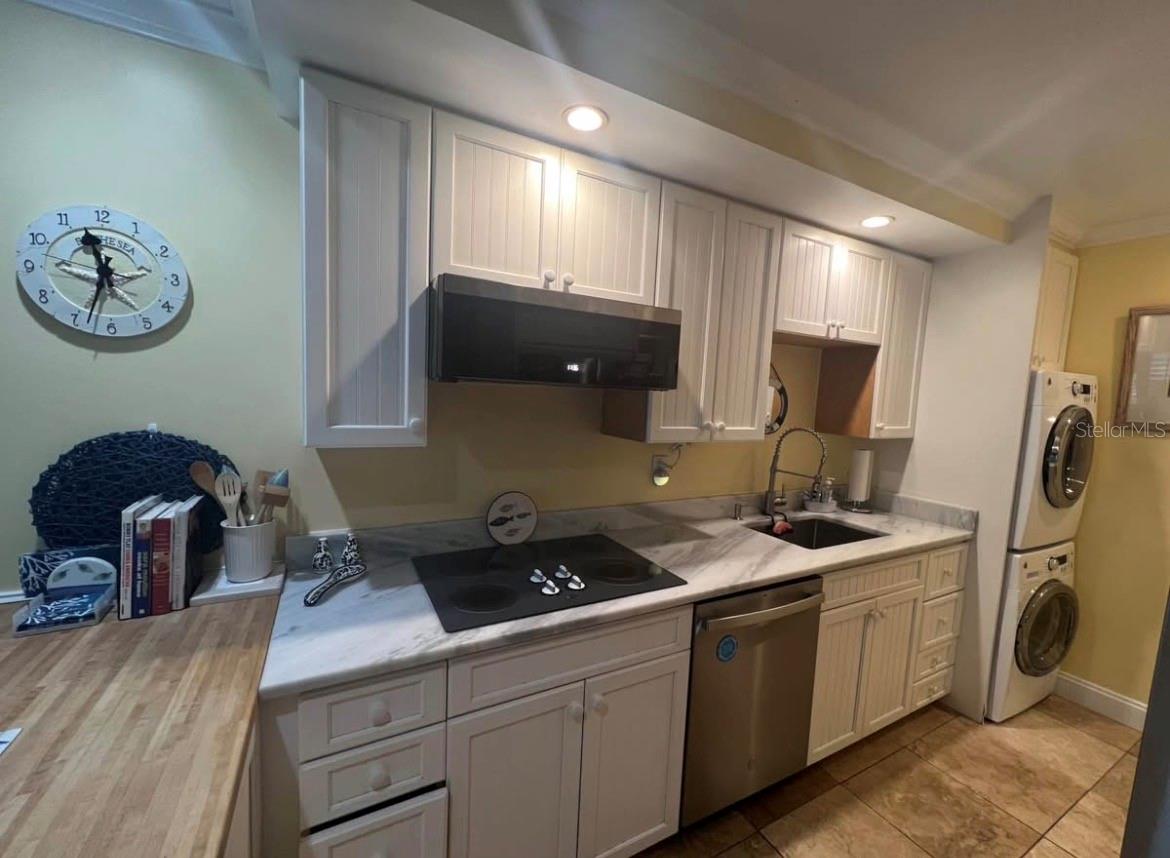 WATERSIDE AT COQUINA KEY SOUTH - Residential Lease