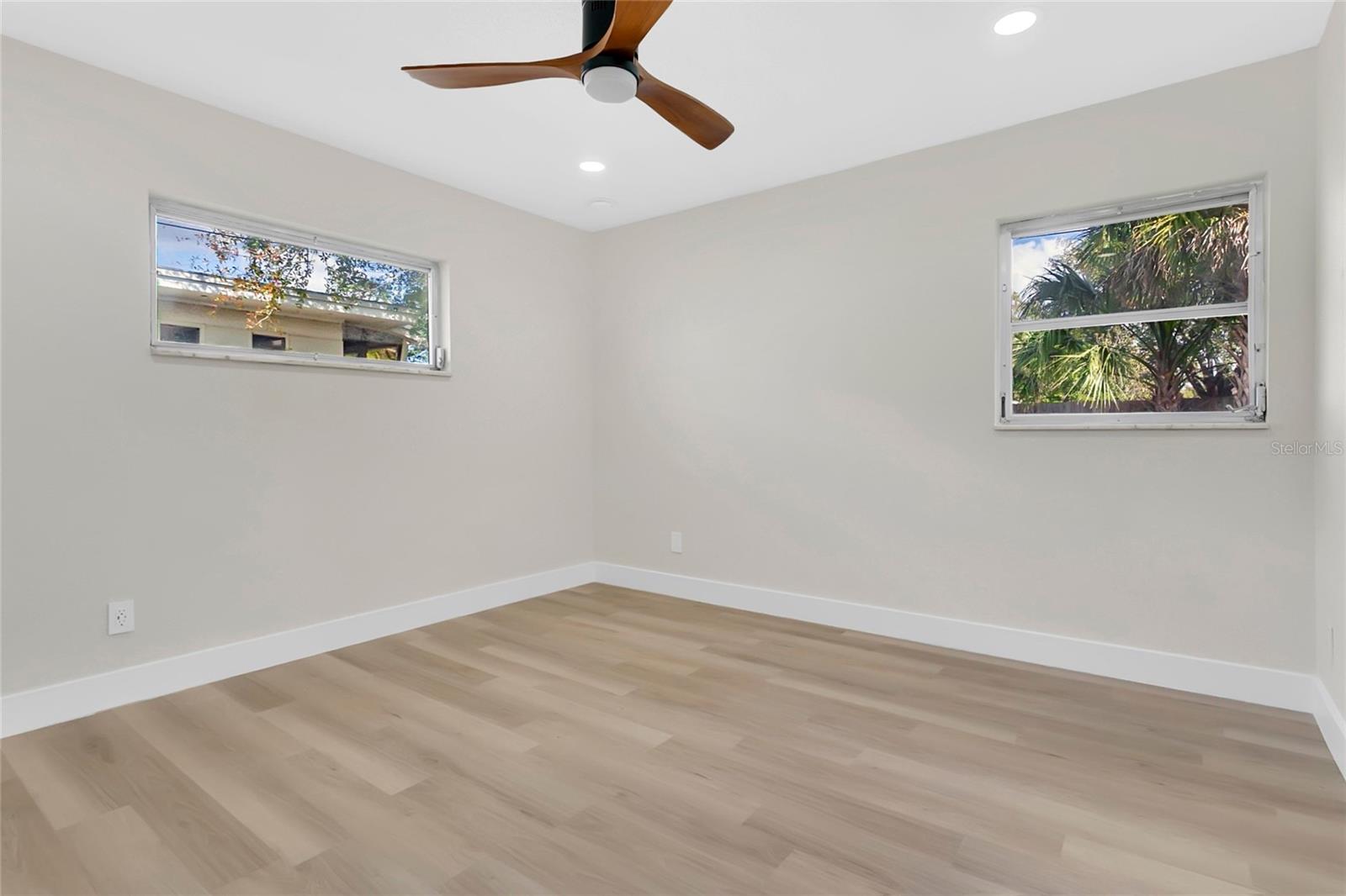 WINTER PARK PINES MERRIE OAKS - Residential