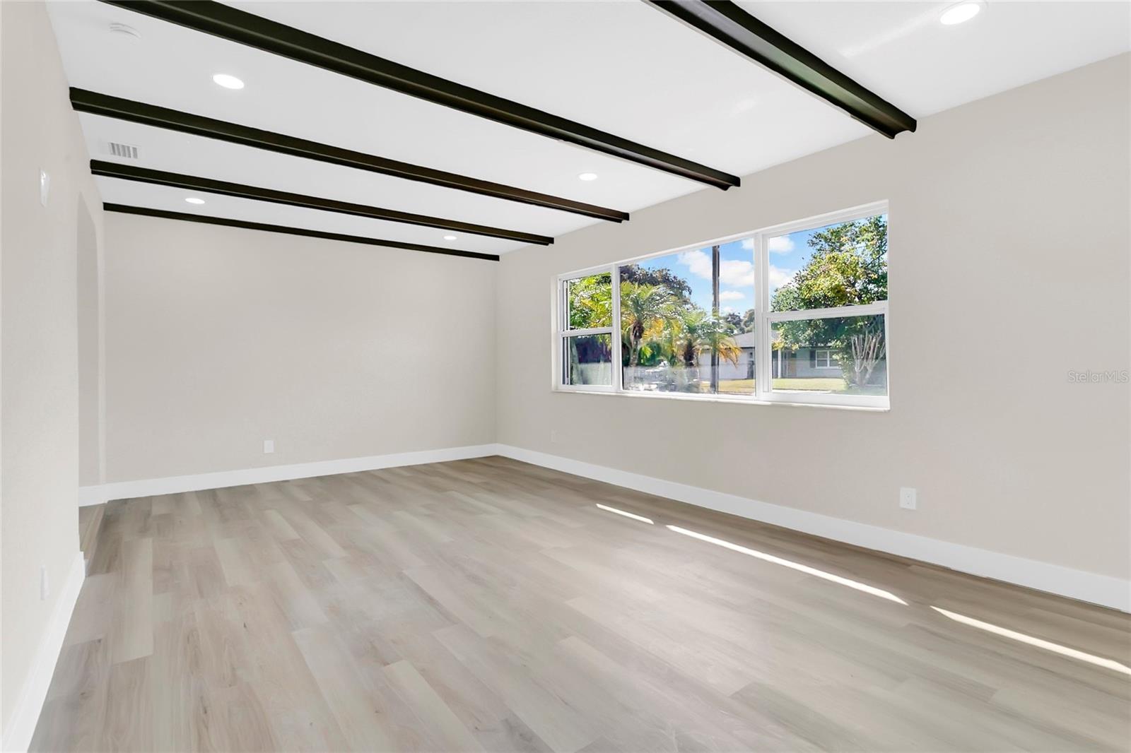 WINTER PARK PINES MERRIE OAKS - Residential