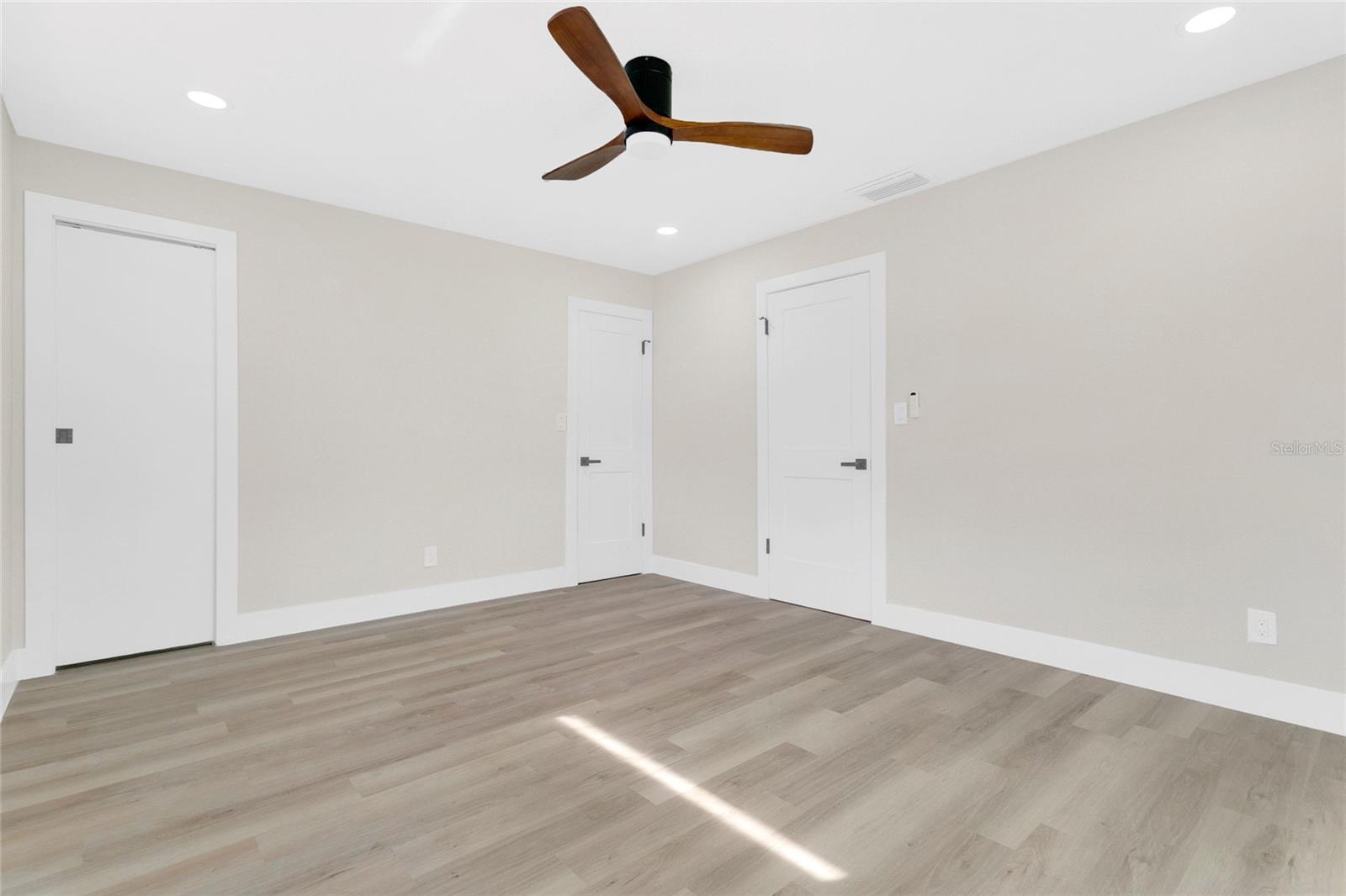 WINTER PARK PINES MERRIE OAKS - Residential