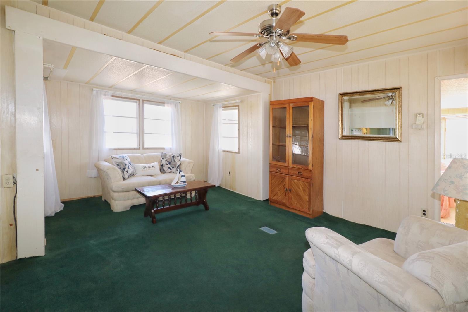 116 W SAINT JOHNS WAY