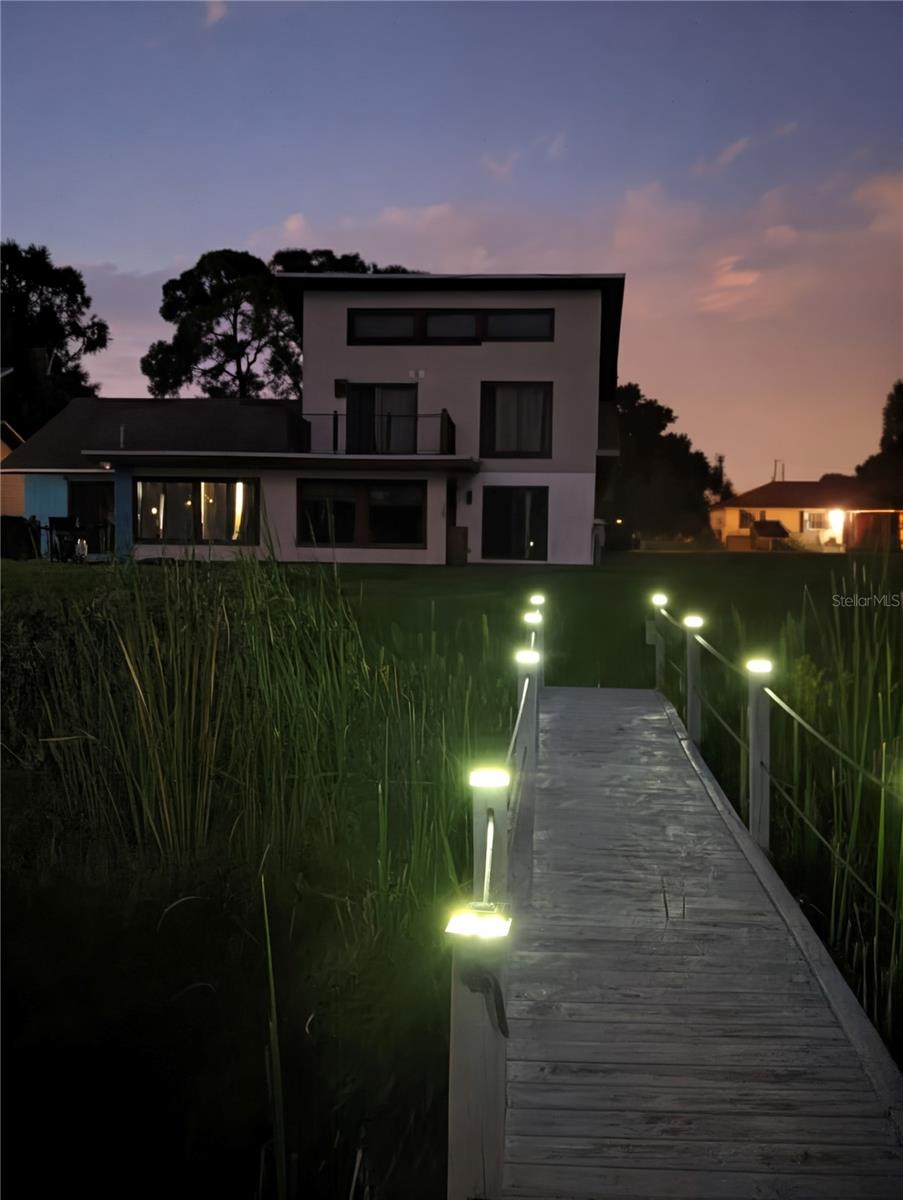 LAKE FOX SHORES - Residential Lease