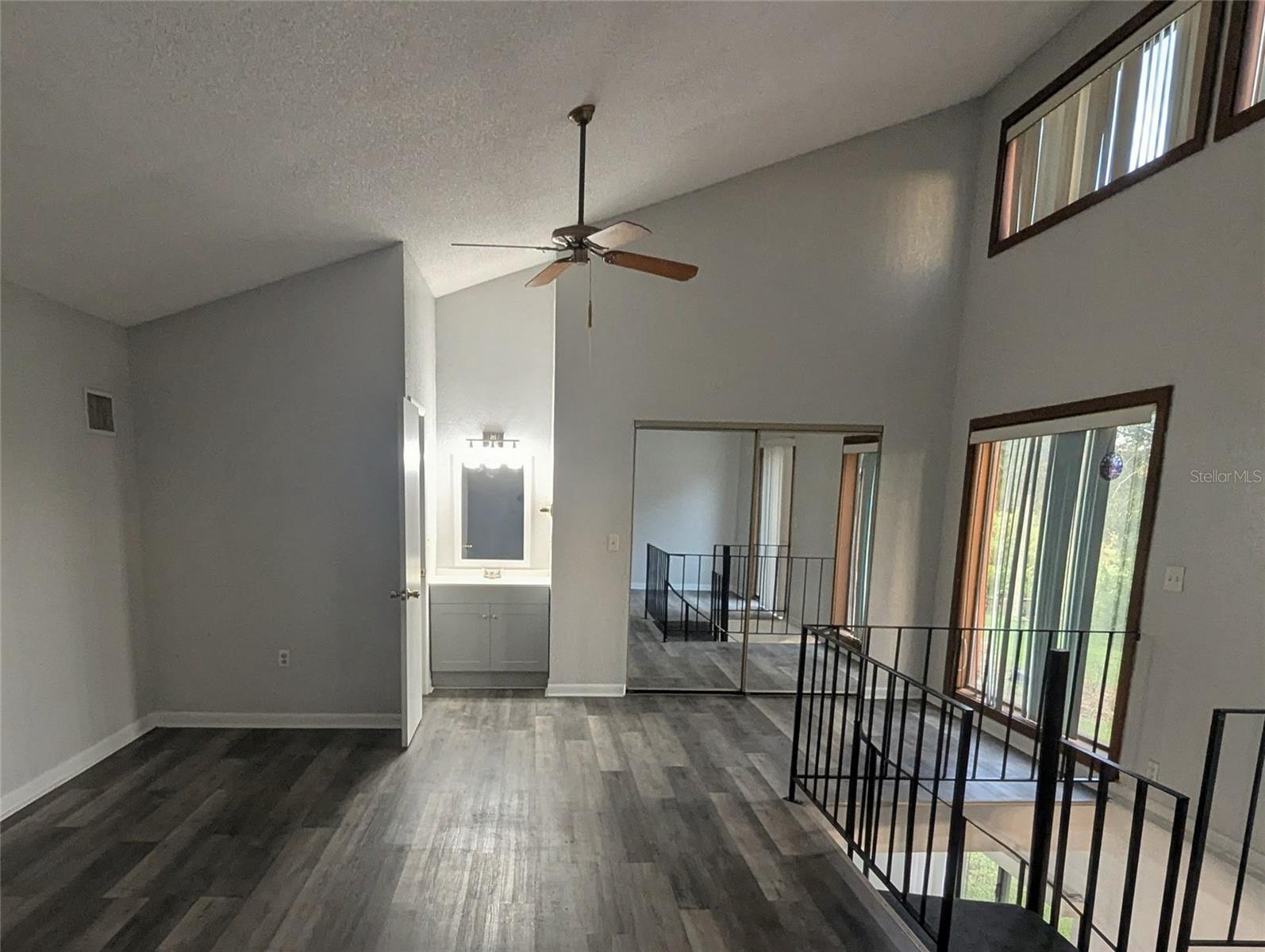 LAKE FOX SHORES - Residential Lease