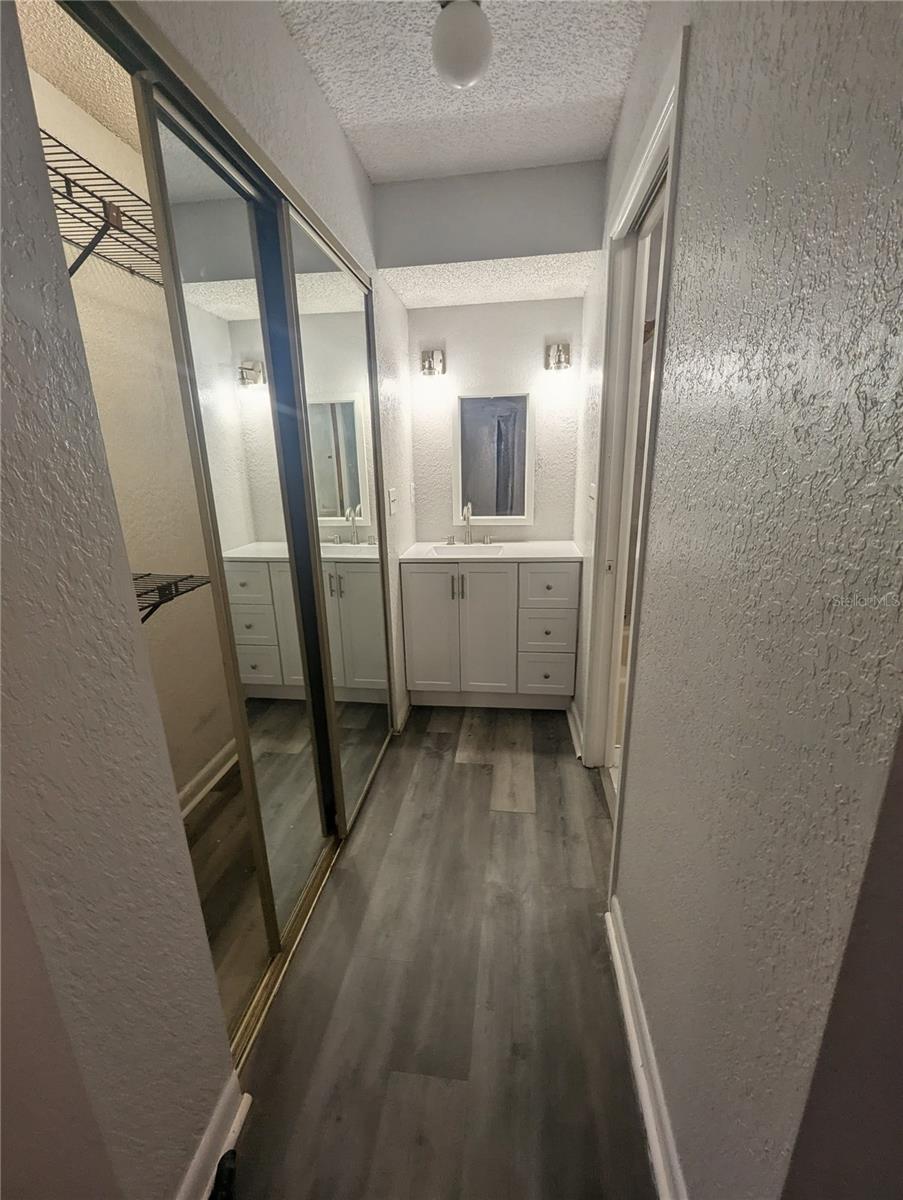 LAKE FOX SHORES - Residential Lease