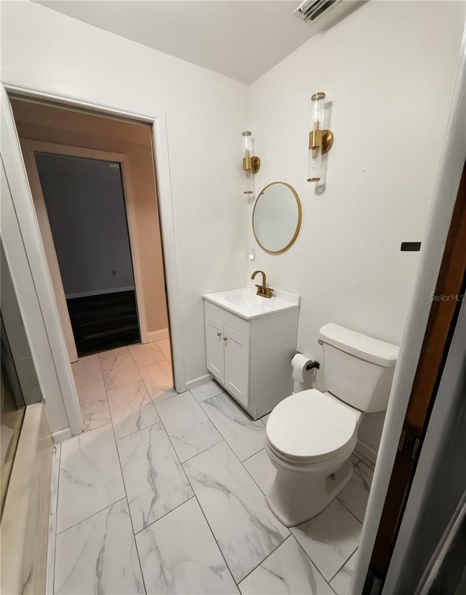 LAKE FOX SHORES - Residential Lease