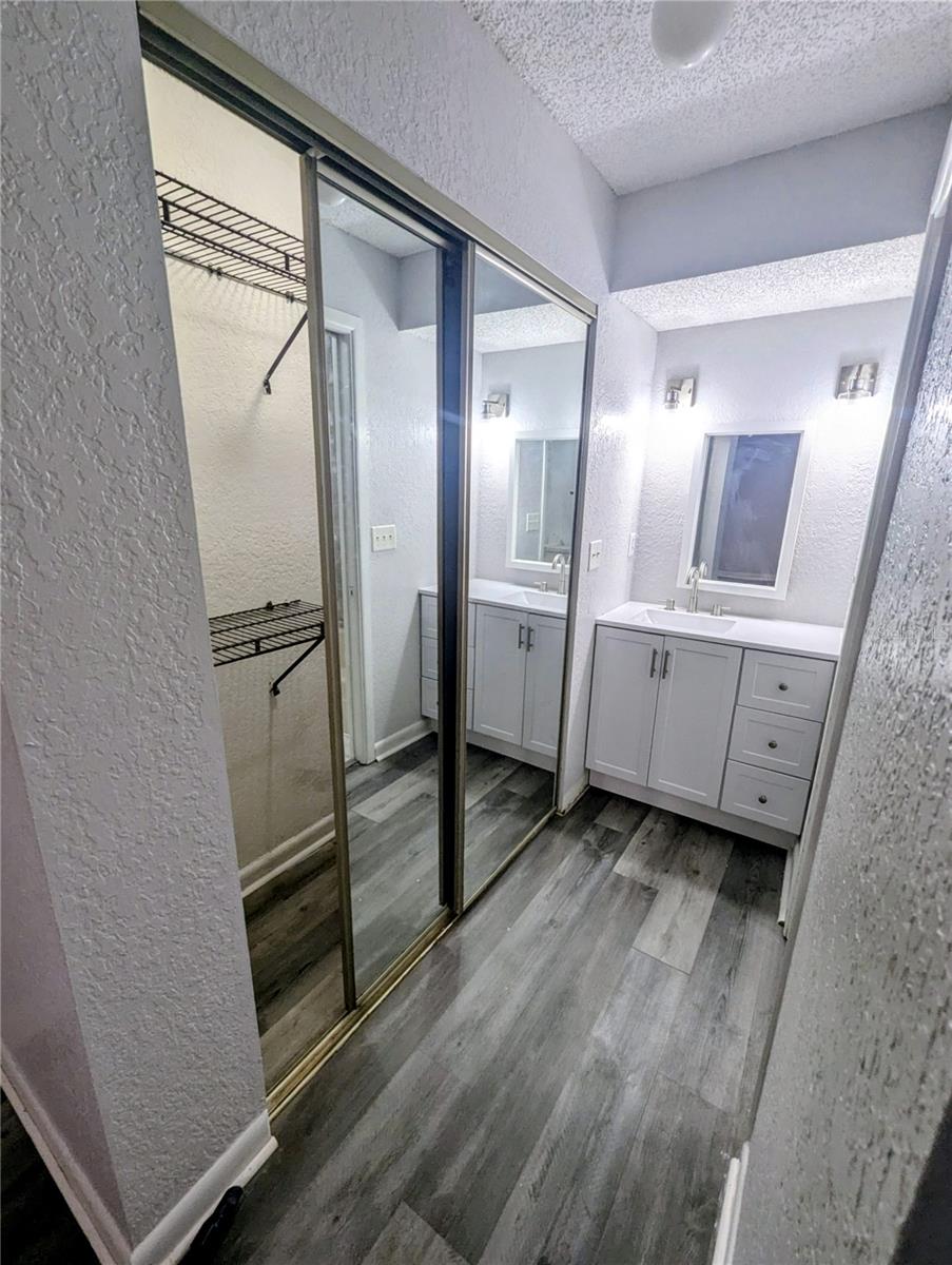 LAKE FOX SHORES - Residential Lease