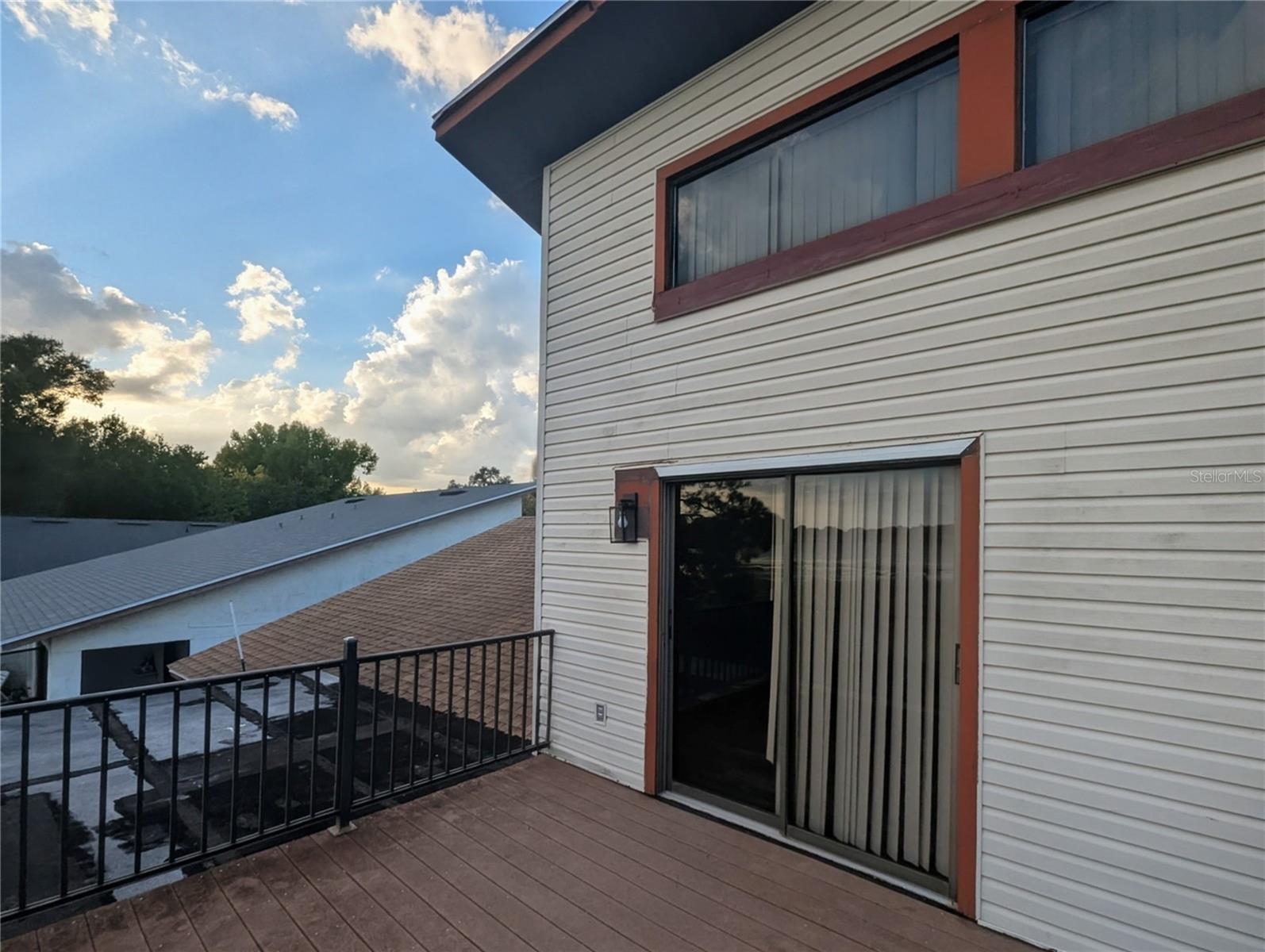 LAKE FOX SHORES - Residential Lease