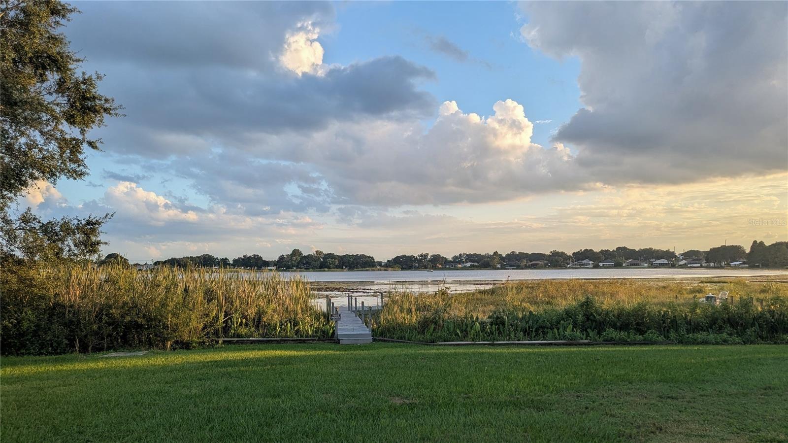 LAKE FOX SHORES - Residential Lease