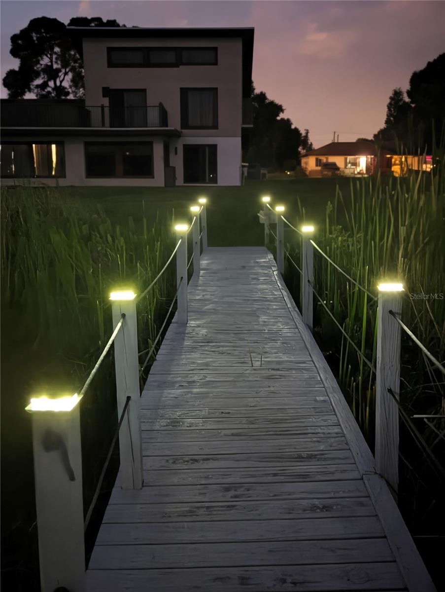 LAKE FOX SHORES - Residential Lease