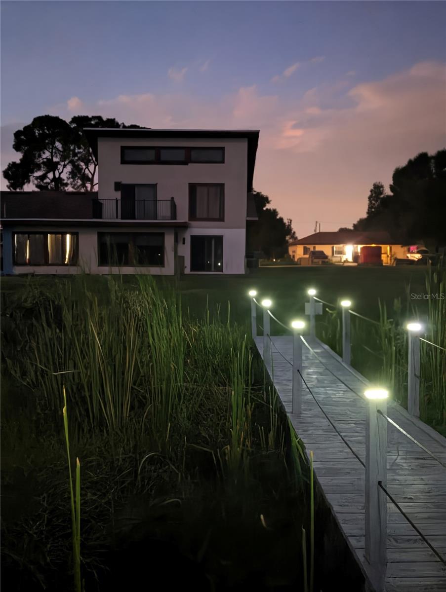 LAKE FOX SHORES - Residential Lease