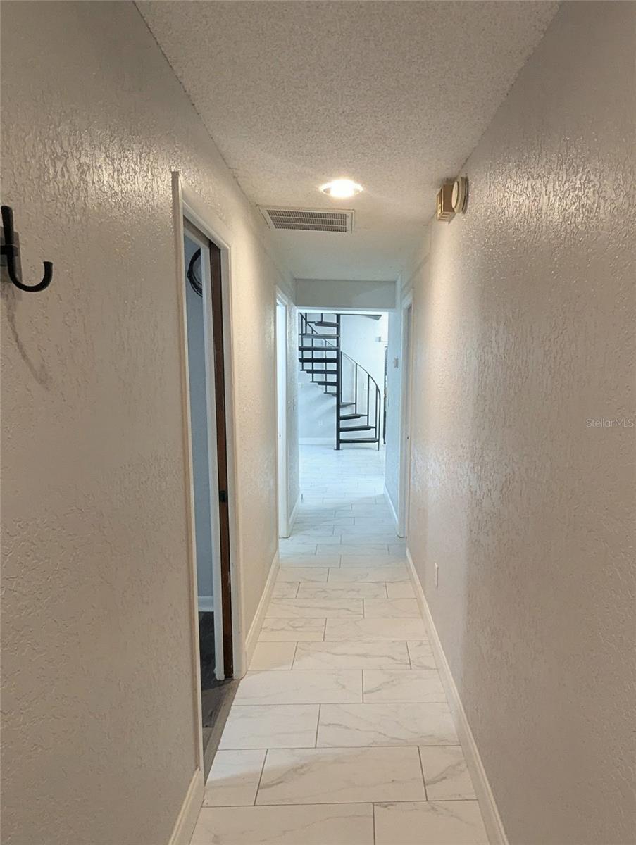 LAKE FOX SHORES - Residential Lease