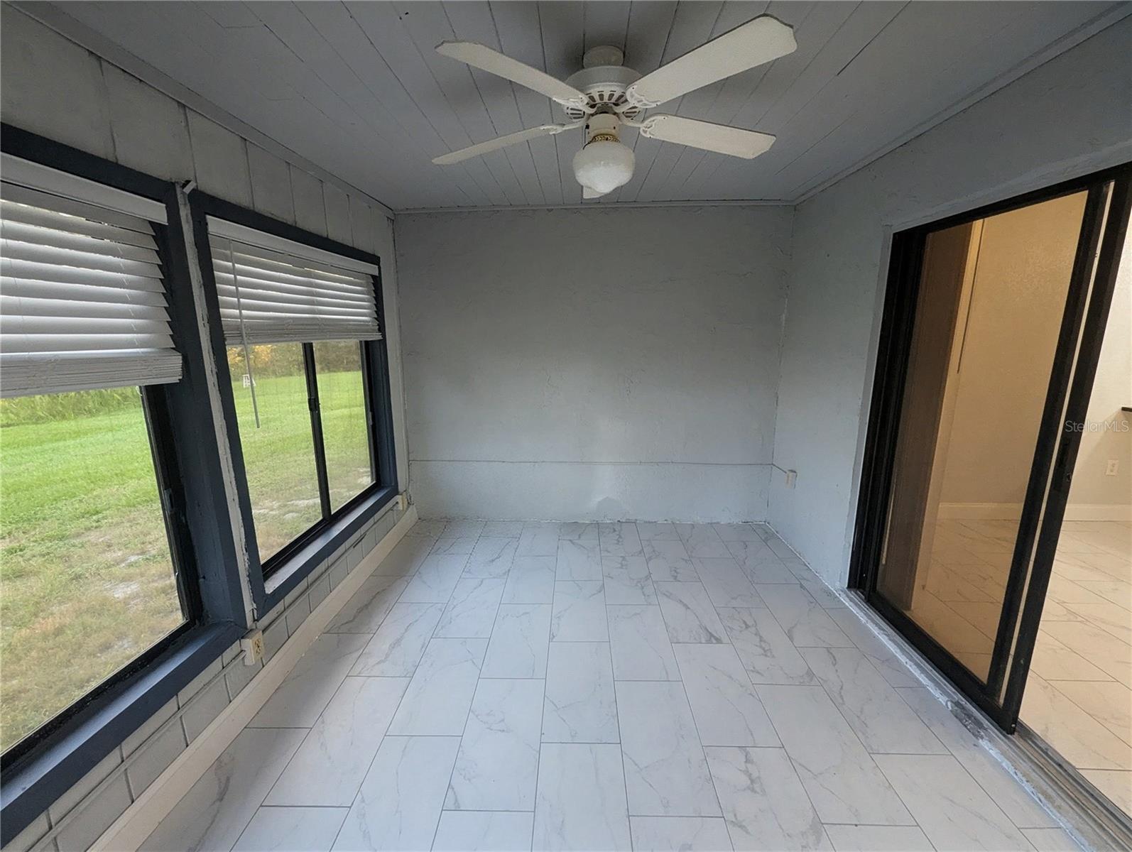 LAKE FOX SHORES - Residential Lease