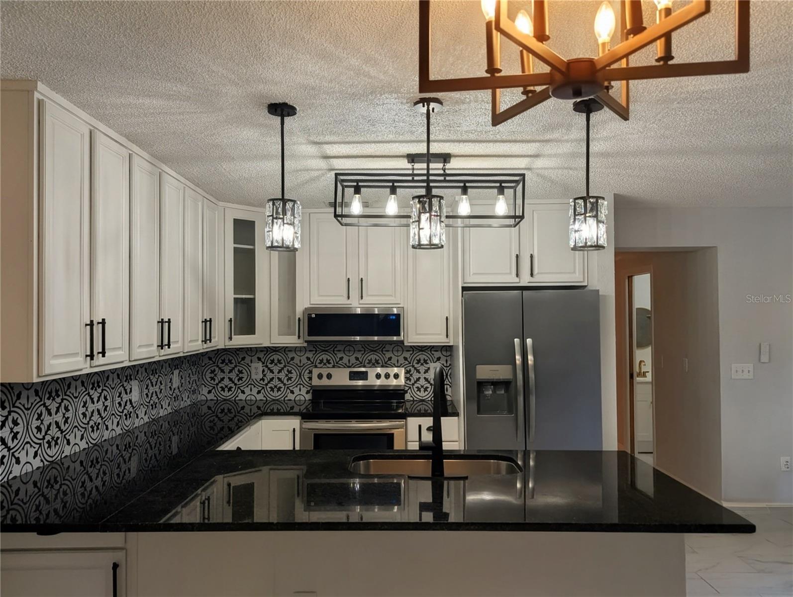 LAKE FOX SHORES - Residential Lease