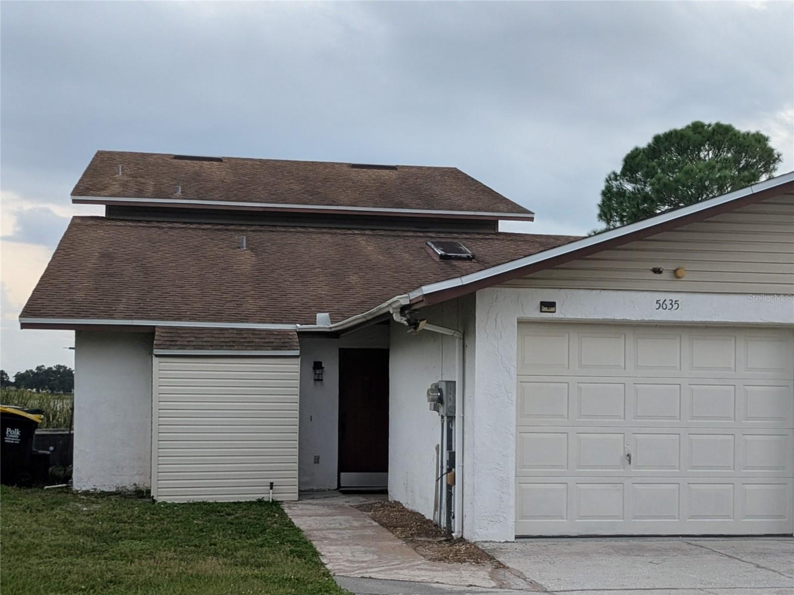 LAKE FOX SHORES - Residential Lease