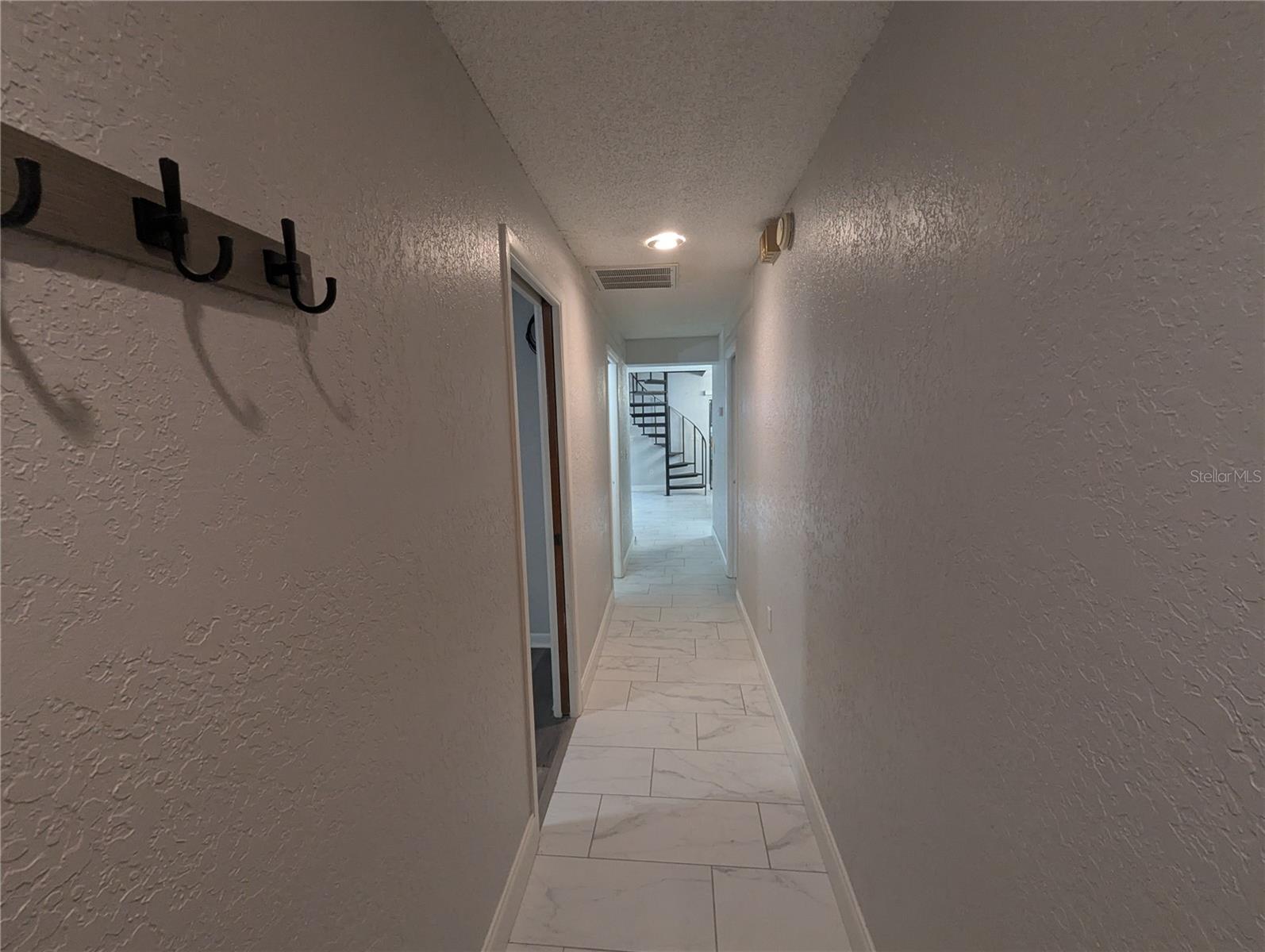 LAKE FOX SHORES - Residential Lease