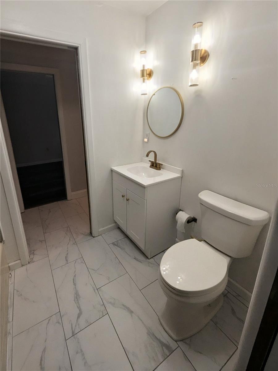 LAKE FOX SHORES - Residential Lease
